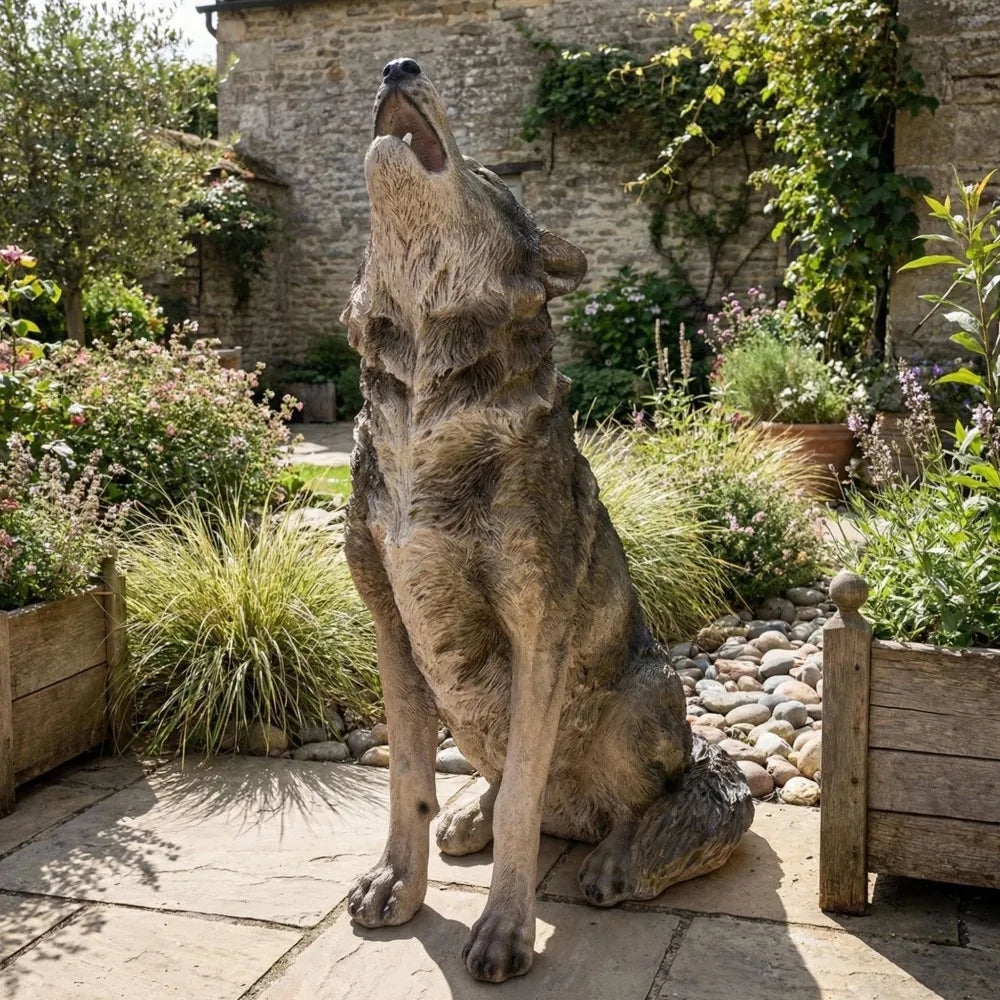 Simulated Howling Wolf Resin Garden Statue Indoor Outdoor Courtyard Ornament