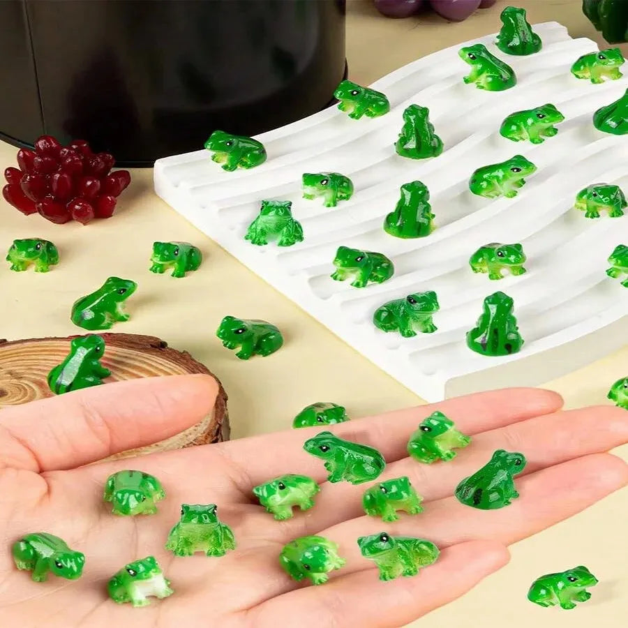 Mini Resin Frog Figurines For Aquarium And Terrarium Decor